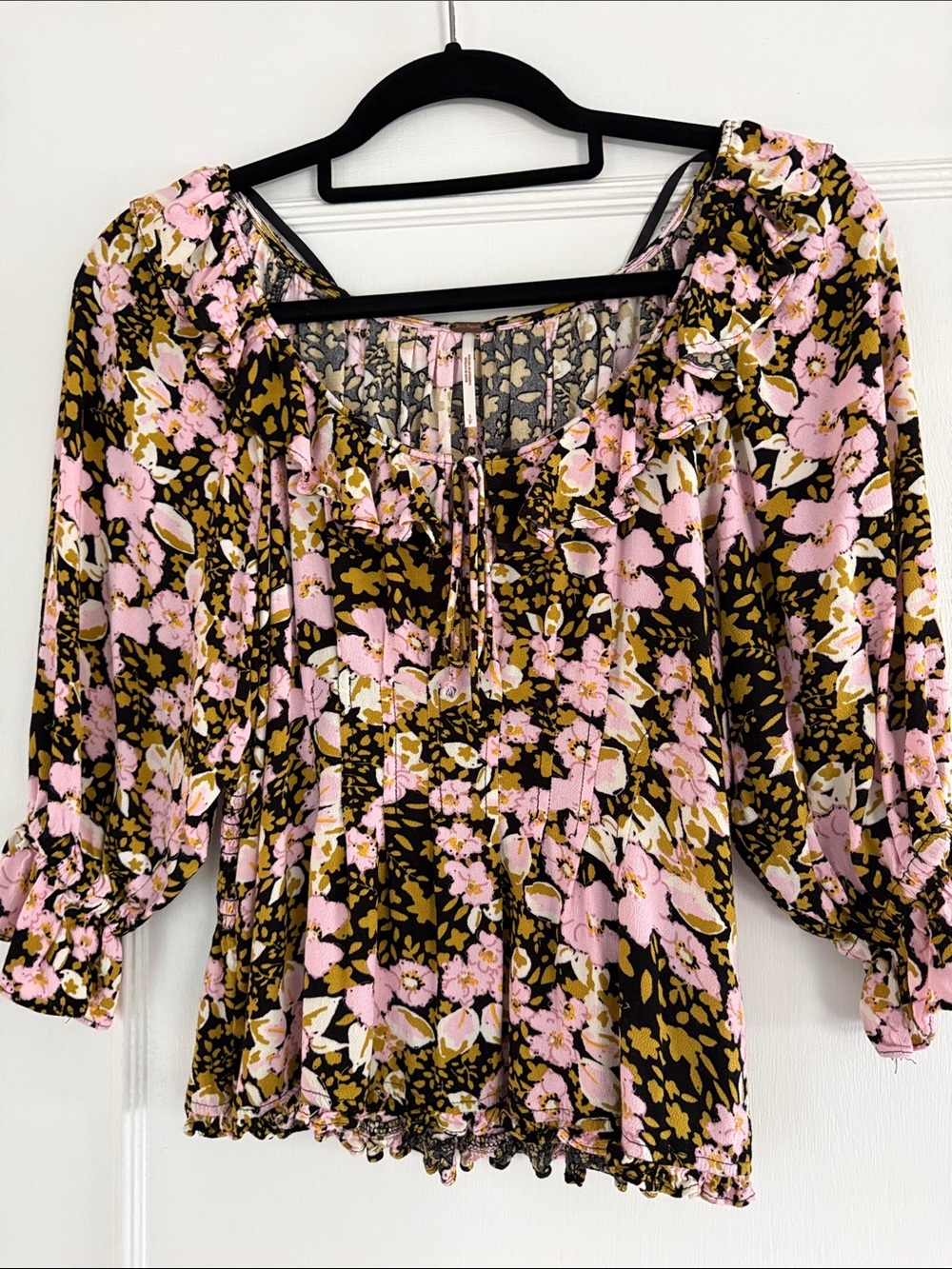Free People Women's Pink Floral Peasant Top